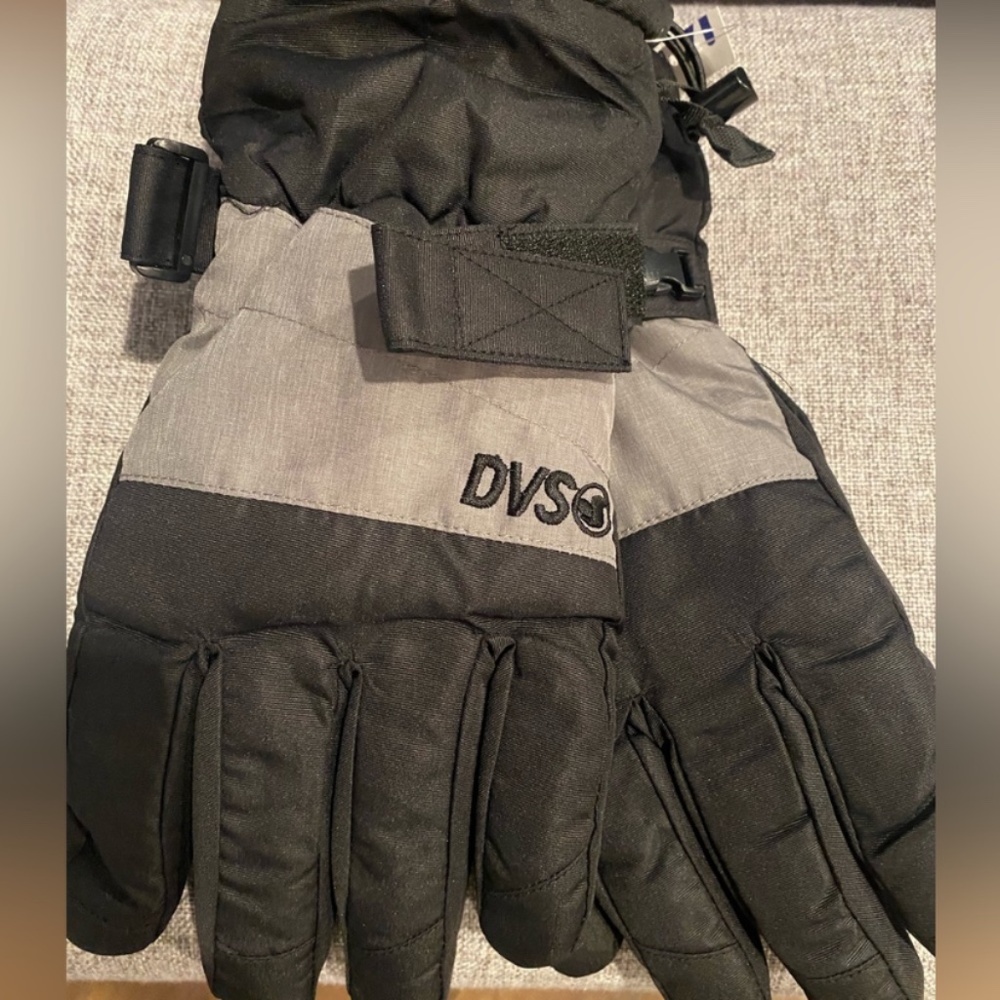 MEN’S NEW WITH TAG DVS GLOVES SIZE L